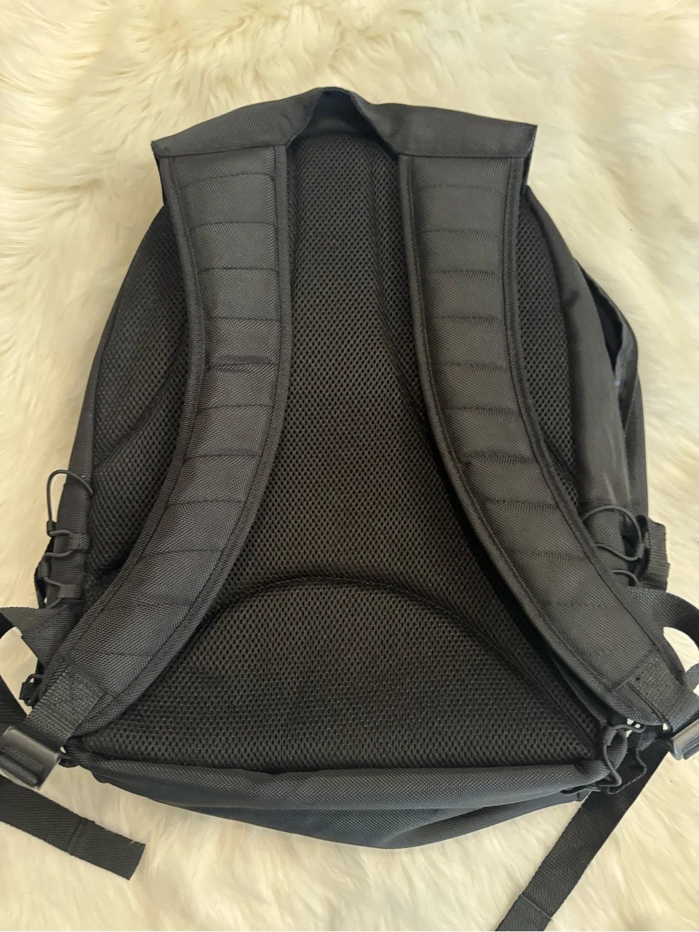 TaylorMade Black Golf Krusader Crest Commuter Travel Laptop Backpack EUC